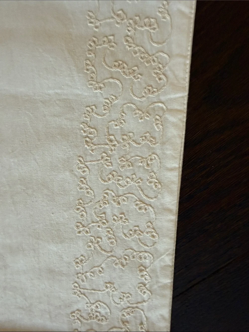 Pier 1 Cream Embroidered Linen Table Runner